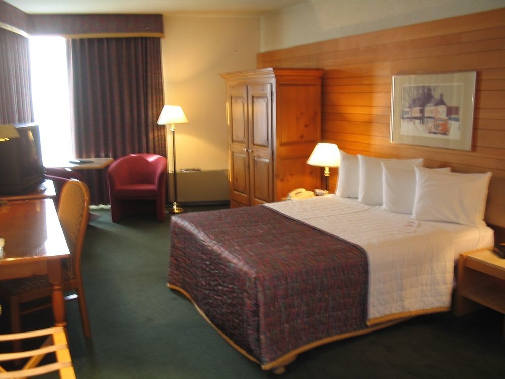 Hotels Gouverneur Rimouski Exterior photo
